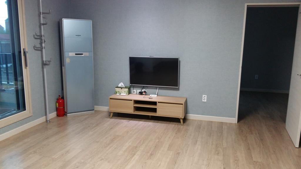 Namu Guesthouse & Pension Yeosu Exteriör bild